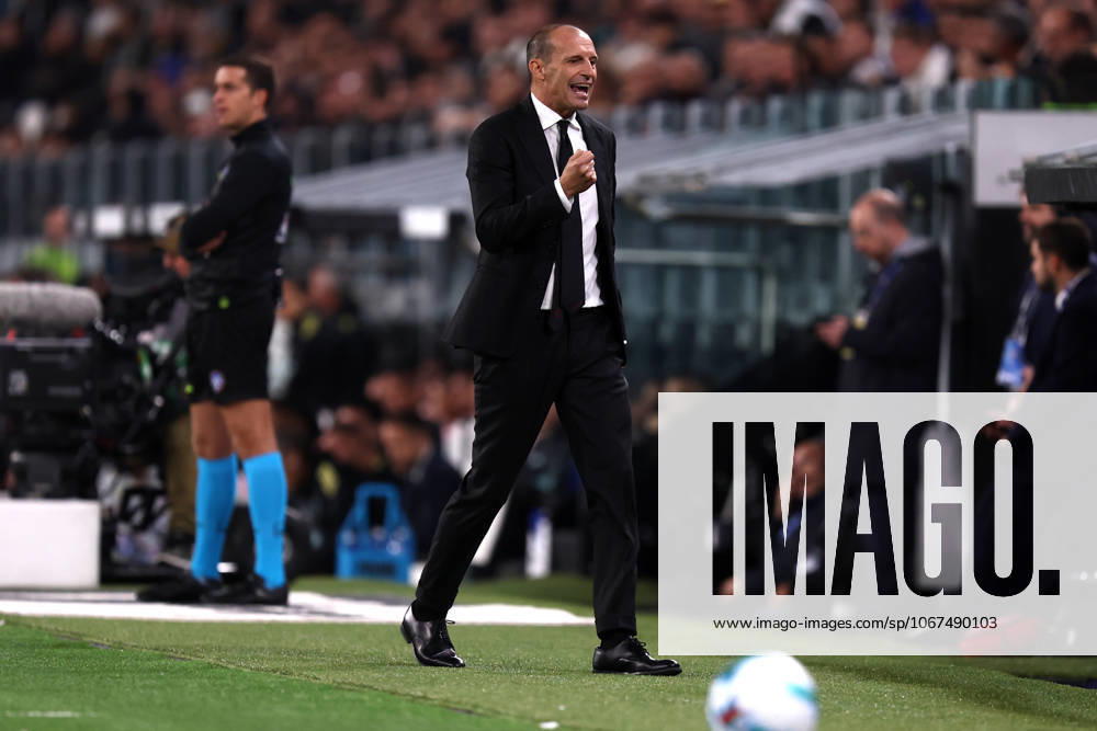 Juventus Fc - Ac Milan Massimiliano Allegri, head coach of Ac Milan gestures during the Serie A match beetween Juventus Fc and Ac Milan at Allianz Stadium on October 5, 2025 in Turin, Italy . Torino Allianz Stadium Italy