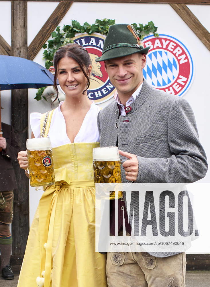 Joshua Kimmich of Bayern München with wife Lina Meyer at the visit the Käfer Zelt on the beer festival Oktoberfest of the football team FC BAYERN MÜNCHEN 1.German Football League on October 5, 2025 in Munich, Germany. Season 2025 2026, 1.Bundesliga PUBLICATION ONLY IN GERMANY
