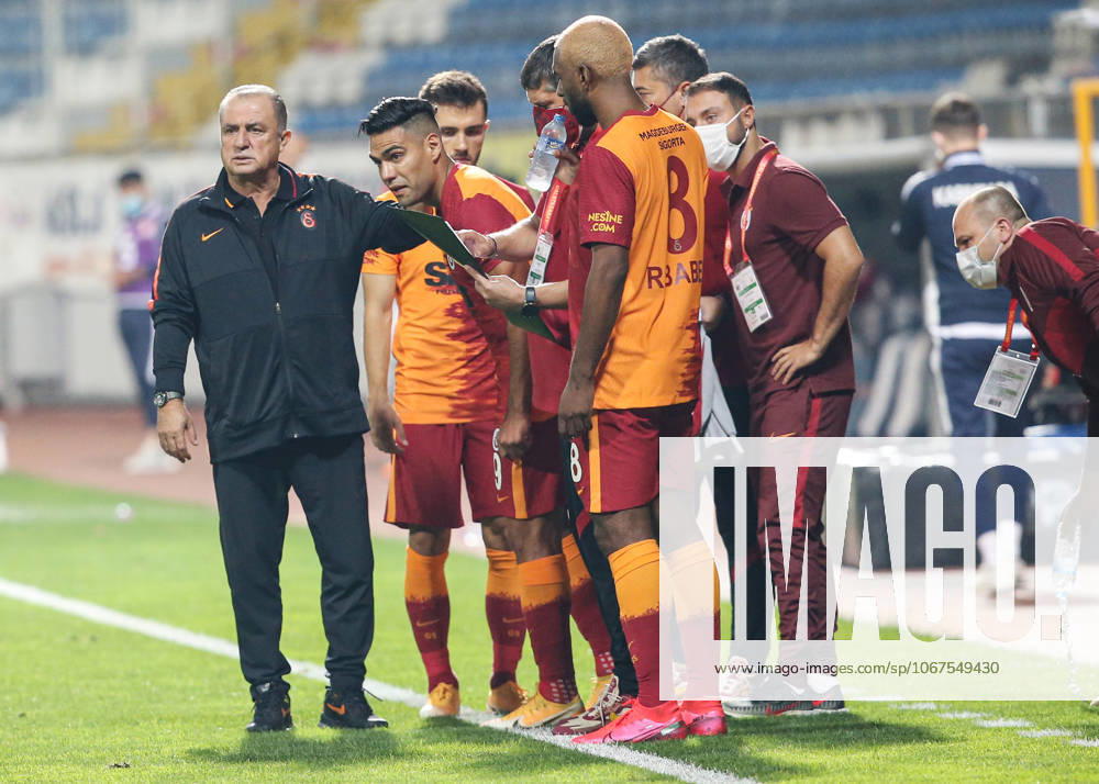 Kasimpasa v Galatasaray - Turkish Super Lig ISTANBUL, TURKEY - OCTOBER 4: Head Coach Fatih Terim of Galatasaray gestures during the Turkish Super Lig match between Kasimpasa and Galatasaray, at Recep Tayyip Erdogan Stadium on October 4, 2020 in Istanbul, Turkey. Istanbul Turkey. Editorial use only. Please get in touch for any other usage.