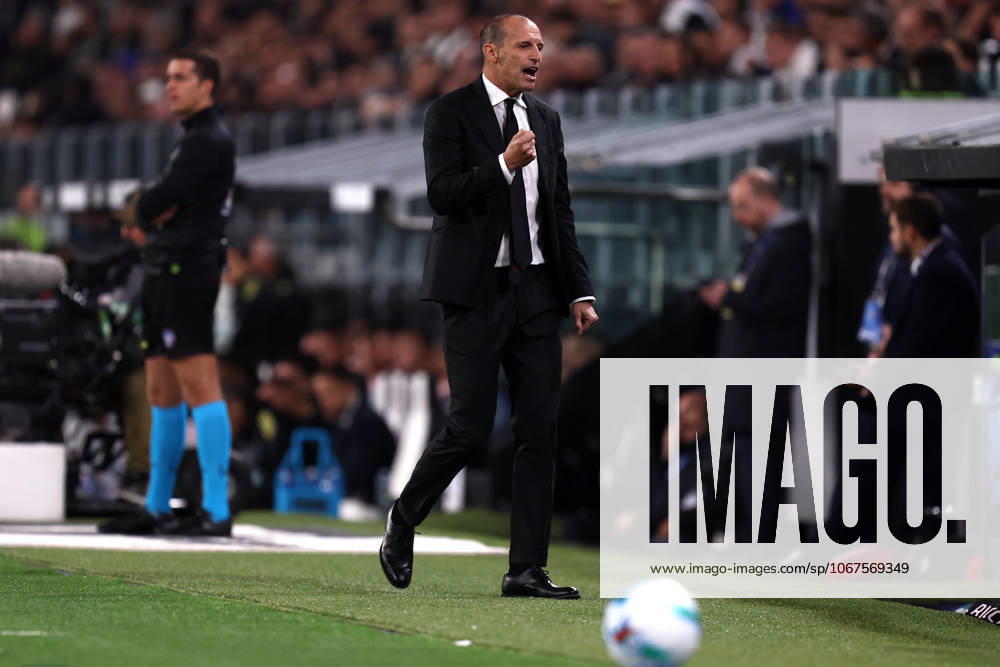 Juventus Fc - Ac Milan Massimiliano Allegri, head coach of Ac Milan gestures during the Serie A match beetween Juventus Fc and Ac Milan at Allianz Stadium on October 5, 2025 in Turin, Italy . Torino Allianz Stadium Italy