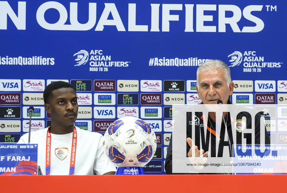 Press conference, PK, Pressekonferenz TEAM OMAN-2026 FIFA World Cup, WM, Weltmeisterschaft, Fussball ASIAN QUALIFIER PLAYOFFS Head coach of Oman Carlos Queiroz (C) and player Nayef Faraj (L) attend a press conference ahead of the FIFA World Cup 2026 AFC Asian qualifiers playoffs group A match between United Arab Emirates and Oman at Jassim Bin Hamad Stadium in Doha, Qatar, on October 10, 2025. DOHA Qatar