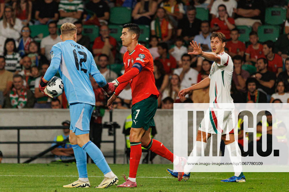Balazs Toth and Cristiano Ronaldo seen during World Cup 2026 European qualification game between national teams of Portugal and Hungary (Luis Loureiro Ball Raw Images) Lisbon Estadio Jose Alvalade Portugal