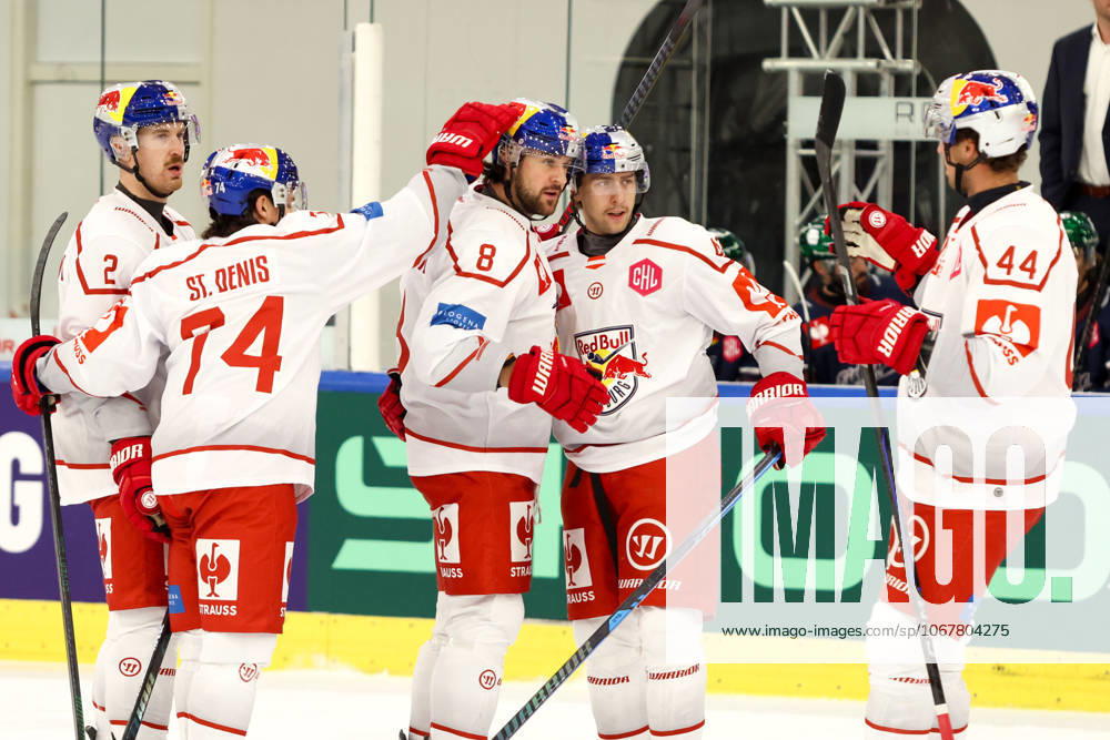 Ice hockey, Eishockey - CHL, EC RBS vs Berlin SALZBURG,AUSTRIA,15.OCT.25 - ICE HOCKEY - CHL, Champions Hockey League, group stage, EC Red Bull Salzburg vs Eisbaeren Berlin. Image shows the rejoicing of Tyler Lewington, Connor Corcoran and Lucas Thaler (EC RBS). GEPAxpictures xMathiasxMandl