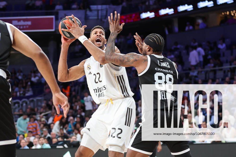Walter Samuel Tavares da Veiga of Real Madrid and Tyrique Jones of Partizan in action during the EuroLeague Regular Season Round 4 match between Real Madrid and Partizan Mozzart Bet Belgrade at Movistar Arena on October 15, 2025 in Madrid, Spain. Madrid SPAIN - ZUMAa181 20251015_zaa_a181_032