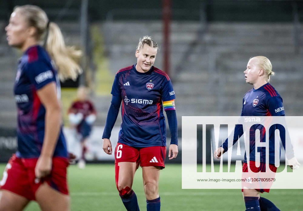 MALMÖ 2025-10-15 FC Rosengards Tilde Björklund, Elli Emilia Pikkujämsä och Anni Hartikainen under onsdagens Europa Cup match i fotboll mellan FC Rosengard och Sporting CP pa Malmö IP. MALMÖ SVERIGE