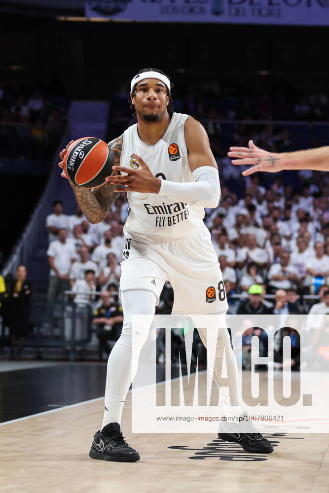 Chuma Okeke of Real Madrid in action during the EuroLeague Regular Season Round 4 match between Real Madrid and Partizan Mozzart Bet Belgrade at Movistar Arena on October 15, 2025 in Madrid, Spain. Madrid SPAIN - ZUMAa181 20251015_zaa_a181_062