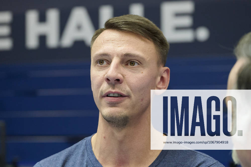 Christopher Schreiber (MBC, Assistant Coach), nach dem Spiel Syntainics MBC vs. Bamberg Baskets, BBL Pokal Achtelfinale, Saison 2025 26, Basketball, Maenner, 18.10.2025. Weissenfels Stadthalle Sachsen-Anhalt Deutschland