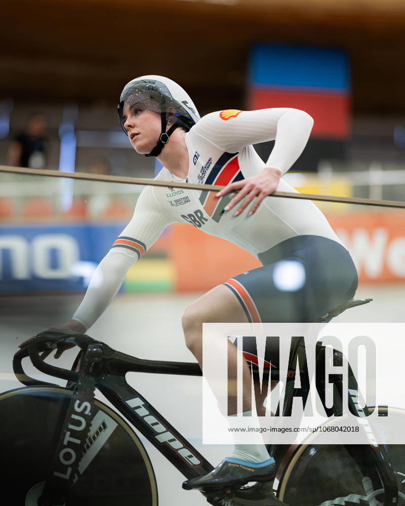 2025 Tissot UCI Track World Championships Picture by Alex Whitehead SWpix.com - 20 10 2025 - Cycling - 2025 Tissot UCI Track World Championships - Velodromo Penalolà n, Santiago, Chile - Training - Emma Finucane of Great Britain. Santiago Velodromo Parque Penalolà n Chile
