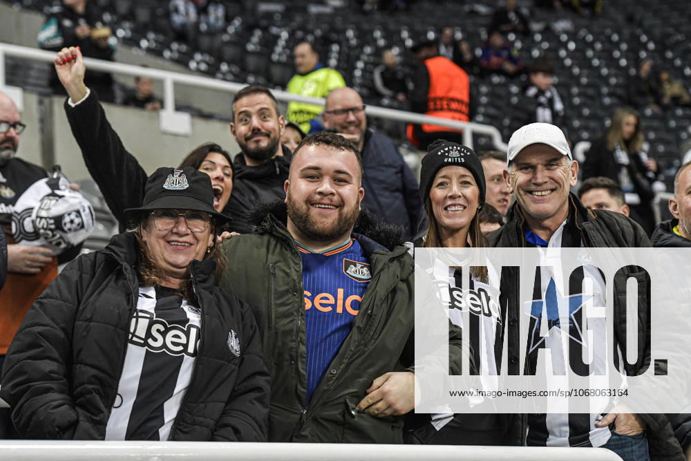 Newcastle United v Benfica UEFA Champions League Fans of Newcastle United during the UEFA Champions League match at St. James s Park, Newcastle UK Newspapers OUT