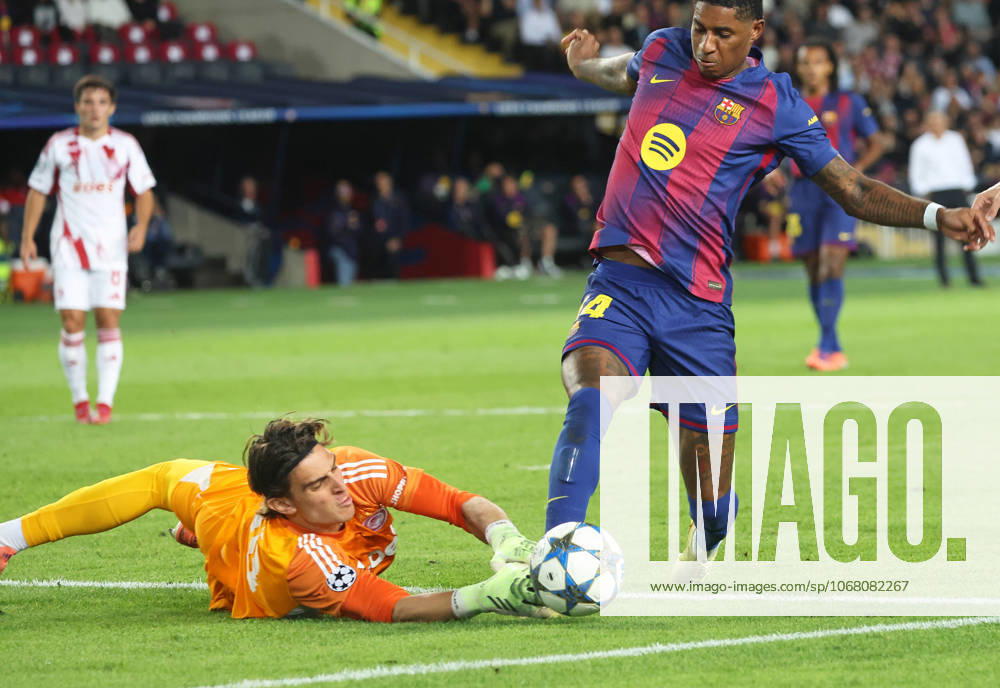 FC Barcelona, Barca v Olympiacos FC - UEFA Champions League 2025 26 League Phase MD3 Konstantinos Tzolakis commits a penalty on Marcus Rashford during the match between FC Barcelona and Olympiacos FC, corresponding to Matchday 3 of the League phase of the UEFA Champions League, played at the Lluis Companys Stadium in Barcelona, Spain, on October 21, 2025. Barcelona Barcelona Spain