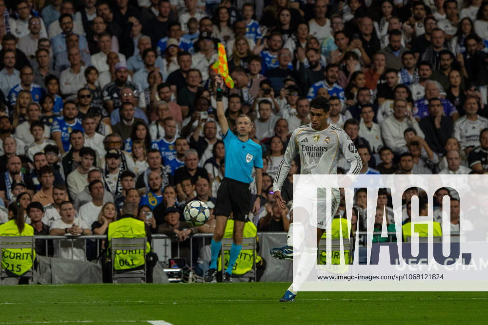 Jude Bellingham, Real Madrid in action during the UEFA Champions League match between Real Madrid and Juventus at the Santiago Bernabeu Stadium. Final score: Real Madrid 1 Juventus 0 Madrid Spain - ZUMAs197 20251022_aaa_s197_835