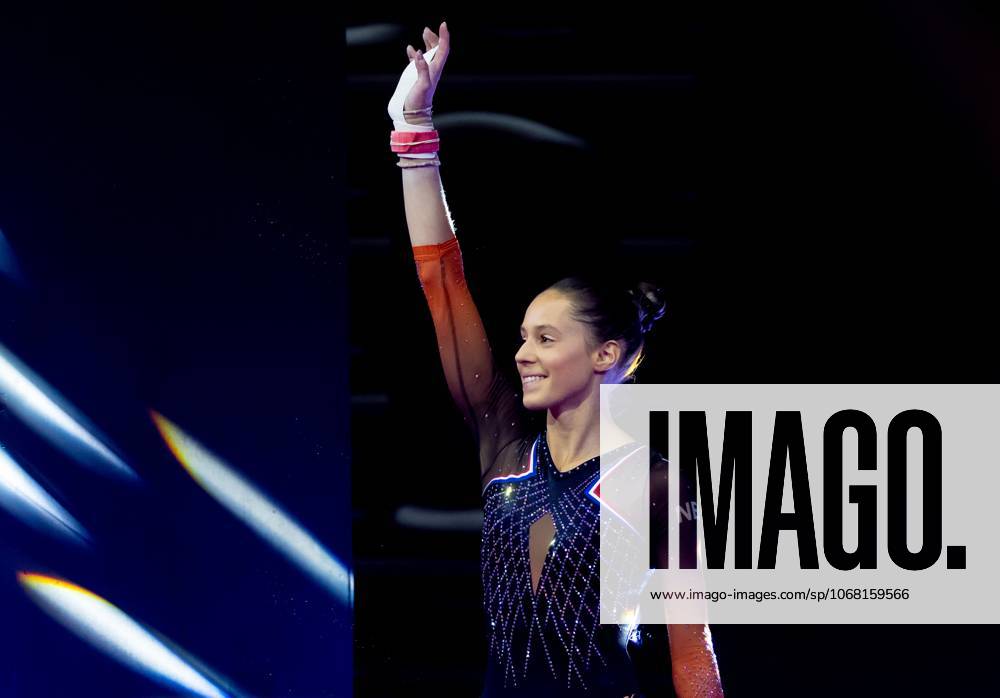 JAKARTA - Naomi Visser in action during the uneven bars apparatus final at the World Artistic Gymnastics Championships in Jakarta, Indonesia. ANP IRIS VAN DEN BROEK ANPxSportx IVx 540134367 originalFilename: 540134367