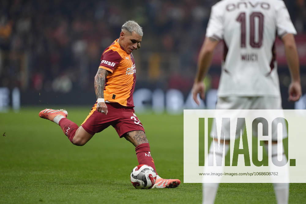 Galatasaray v Trabzonspor Turkish Super League Lucas Sebastian Torreira Di Pascua of Galatasaray SK is seen in action during the Turkish Super League match between Galatasaray and Trabzonspor at the Rems Park Stadium on November 1, 2025 in Istanbul, Turkey. (Photo by Gokhan Taner Middle East Images) Istanbul Istanbul Türkiye