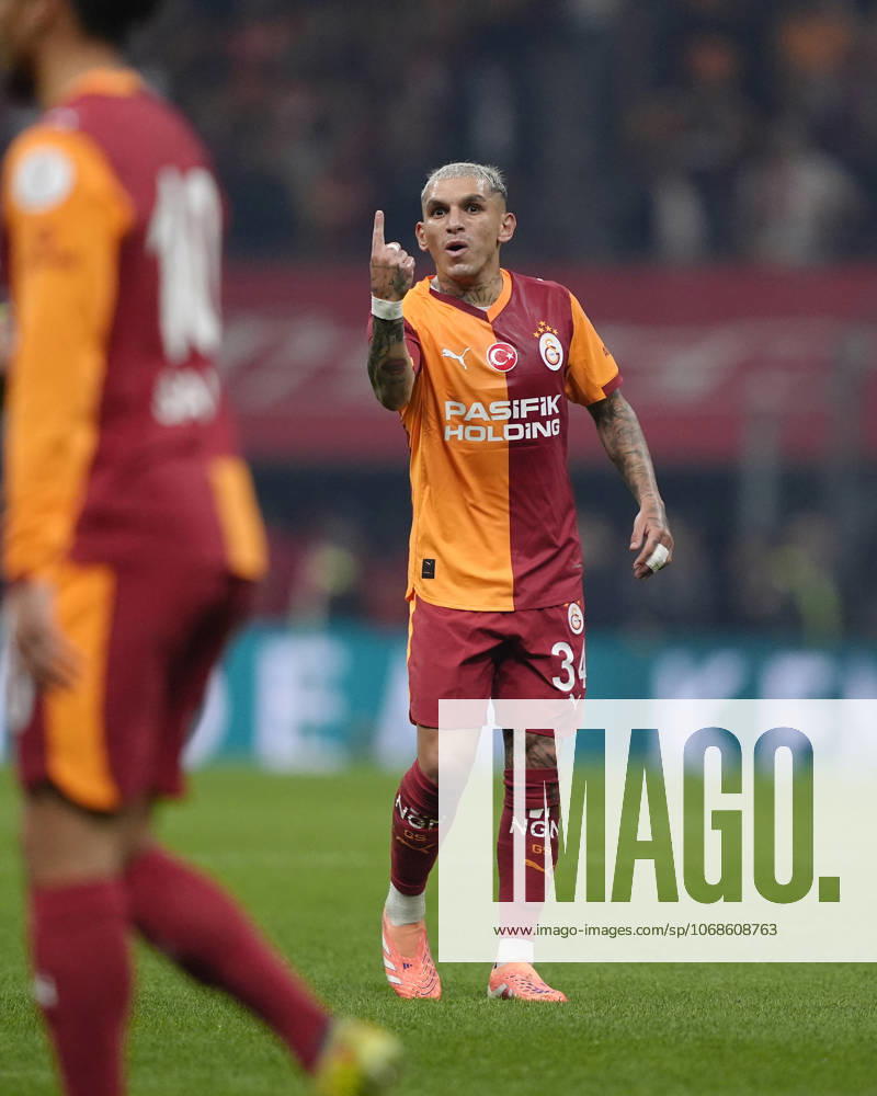Galatasaray v Trabzonspor Turkish Super League Lucas Sebastian Torreira Di Pascua of Galatasaray SK reacts during the Turkish Super League match between Galatasaray and Trabzonspor at the Rems Park Stadium on November 1, 2025 in Istanbul, Turkey. (Photo by Gokhan Taner Middle East Images) Istanbul Istanbul Türkiye