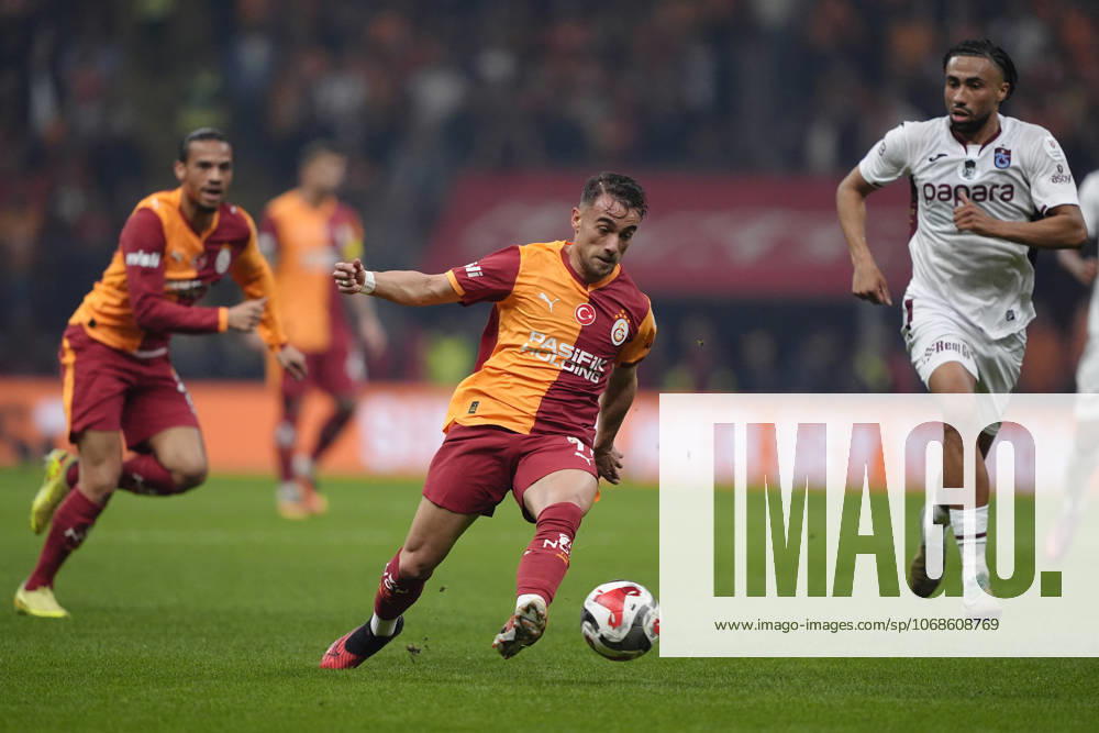 Galatasaray v Trabzonspor Turkish Super League Yunus Akgün of Galatasaray SK is seen in action during the Turkish Super League match between Galatasaray and Trabzonspor at the Rems Park Stadium on November 1, 2025 in Istanbul, Turkey. (Photo by Gokhan Taner Middle East Images) Istanbul Istanbul Türkiye