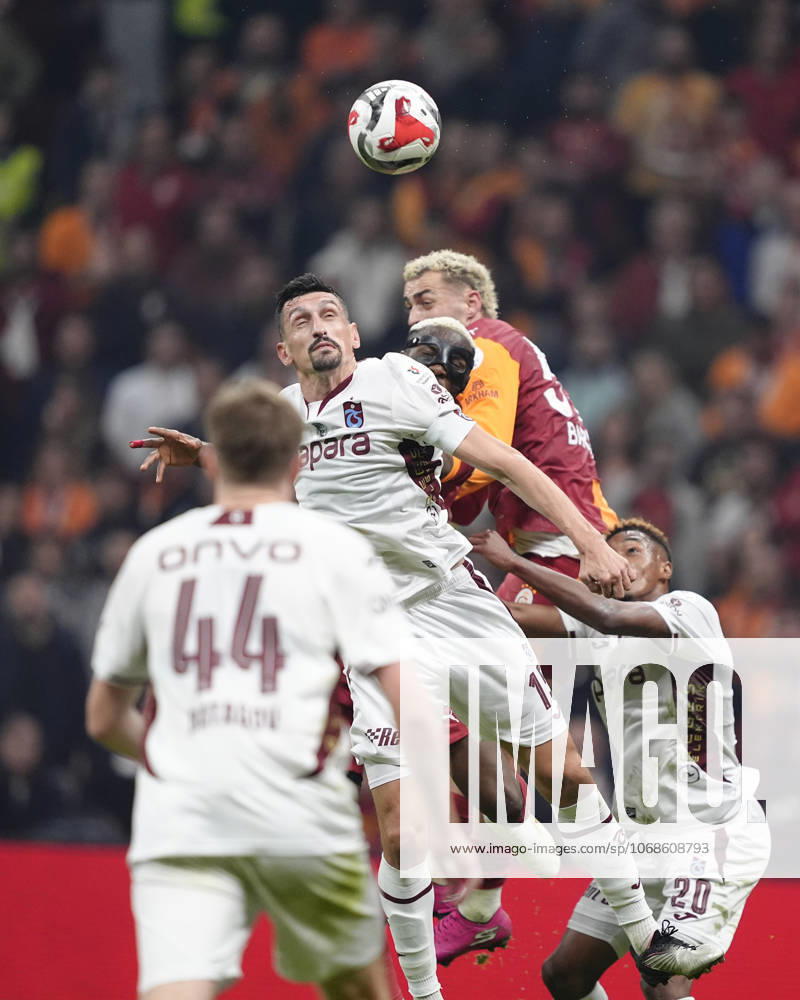 Galatasaray v Trabzonspor Turkish Super League Stefan SaviÄ‡ of Trabzonspor in a challenge with BarÄ±Åü Alper YÄ±lmaz of Galatasaray SK during the Turkish Super League match between Galatasaray and Trabzonspor at the Rems Park Stadium on November 1, 2025 in Istanbul, Turkey. (Photo by Gokhan Taner Middle East Images) Istanbul Istanbul Türkiye