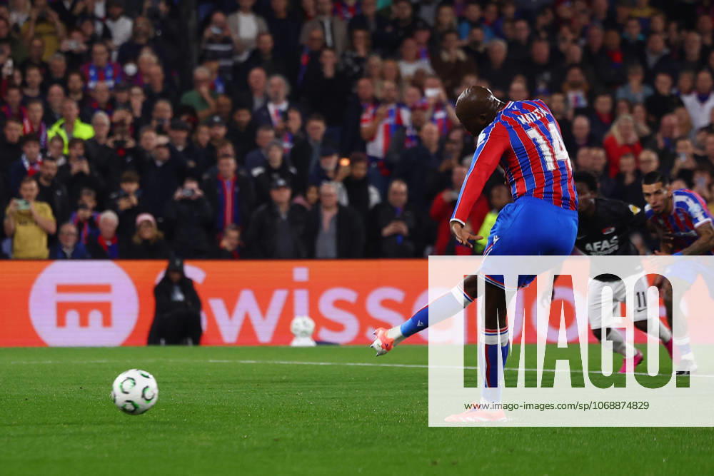 London, England, 6th November 2025. Jean-Philippe Mateta of Crystal Palace misses a penalty kick during the Crystal Palace vs AZ Alkmaar UEFA Conference League match at Selhurst Park, London. Picture credit should read: Paul Terry Sportimage . SPI_009_PT_Crystal_Palace_AZ_Alkmaar SPI-4270-0009