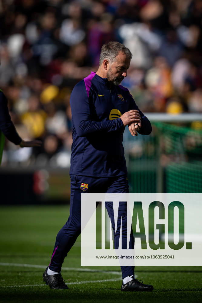 Head Coach Hansi Flick FC Barcelona, Barca seen during the FC Barcelonas first training at Spotify Camp Nou following its renovation. Barcelona Spain - ZUMAs197 20251107_aaa_s197_100