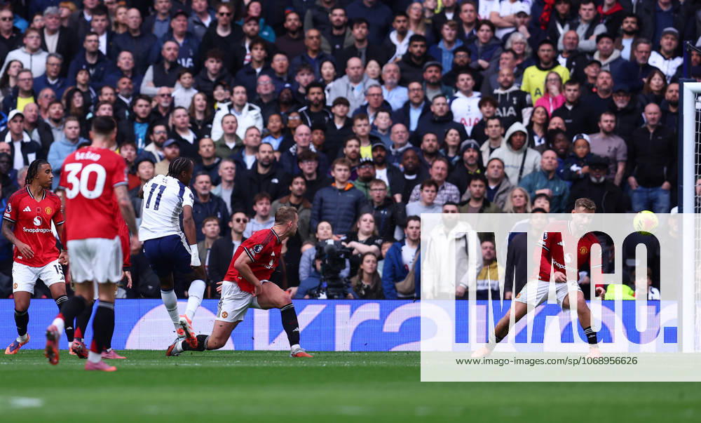 London, England, 8th November 2025. Mathys Tel of Tottenham Hotspur scores to make it 1-1 during the Tottenham Hotspur vs Manchester United, ManU Premier League match at the Tottenham Hotspur Stadium, London. Picture credit should read: Paul Terry Sportimage . SPI_038_PT_Tottenaham_Man_Utd SPI-4271-0038
