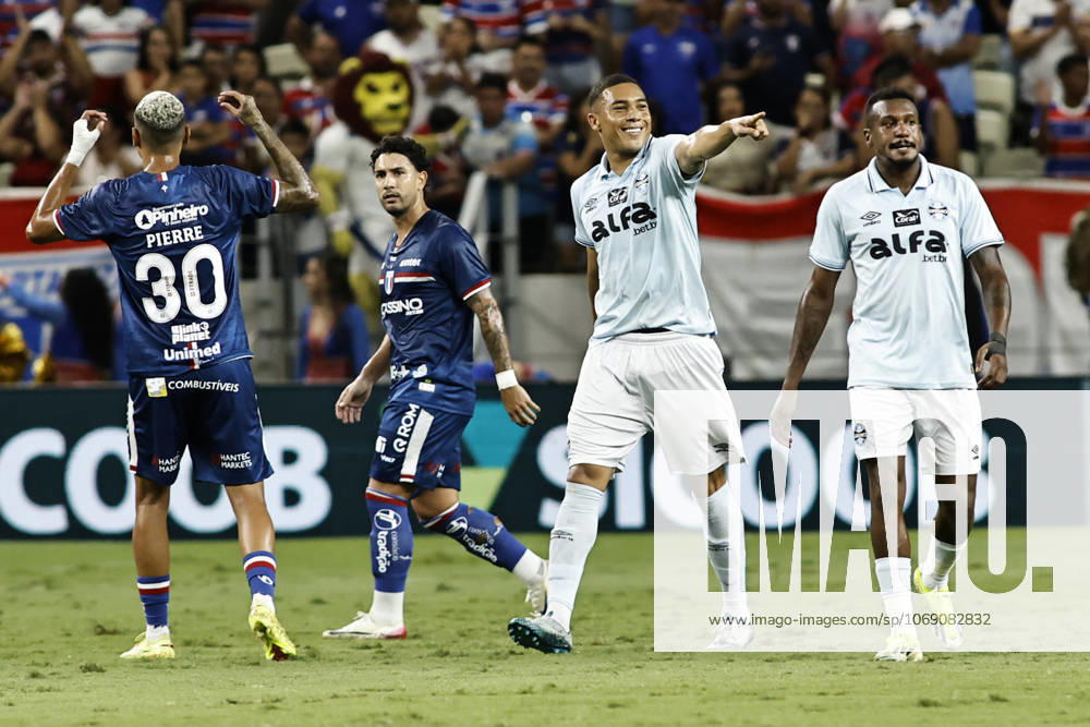 Fortaleza v Gremio - Brasileirao 2025 Player Carlos Vinicius celebrates a goal during the match between Fortaleza and Gremio, valid for the 33rd round of the Brazilian Serie A championship of 2025, at Arena Castelao in Fortaleza, Brazil, on November 9, 2025. Fortaleza Ceara Brasil