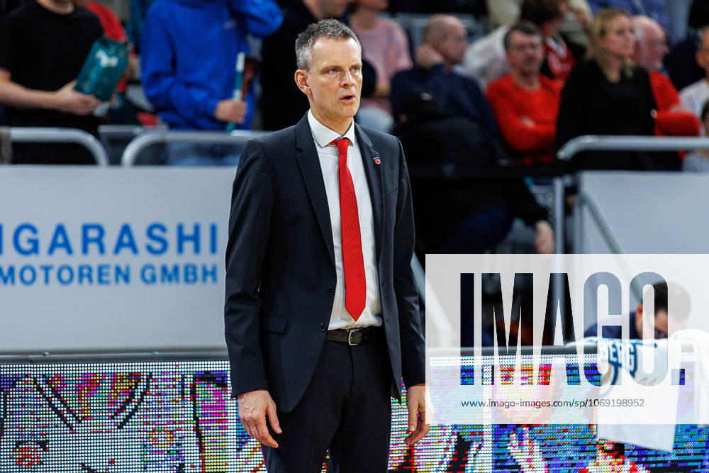 Stefan Weissenboeck (BMA365 Bamberg Baskets, Co-Trainer), Einzelbild, Einzelfoto, Portrait, Portraet, BMA365 Bamberg Baskets vs. MLP Academics Heidelberg, Basketball, BBL Pokal, Viertelfinale, 13.11.2025 BMA365 Bamberg Baskets vs. MLP Academics Heidelberg, Basketball, BBL Pokal, Viertelfinale, 13.11.2025 Bamberg