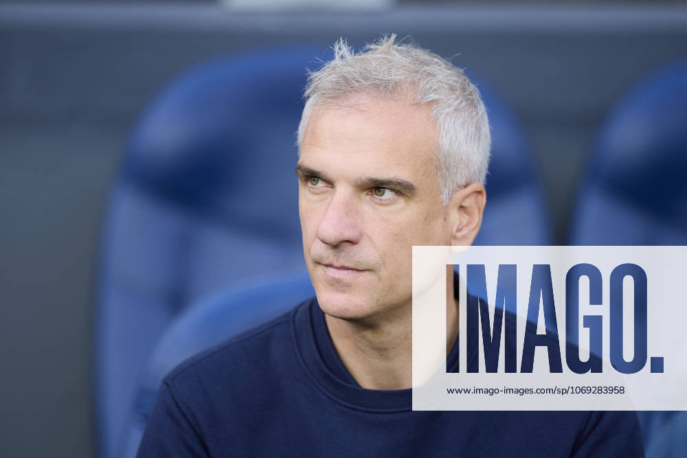 Real Sociedad v Athletic Club - Liga F Javier Lerga head coach of Athletic Club looks on during the Liga F match between Real Sociedad and Athletic Club at Anoeta on November 16, 2025, in San Sebastian, Spain. San Sebastian Anoeta Basque Country Spain RL_RSOvATH_LF_000008