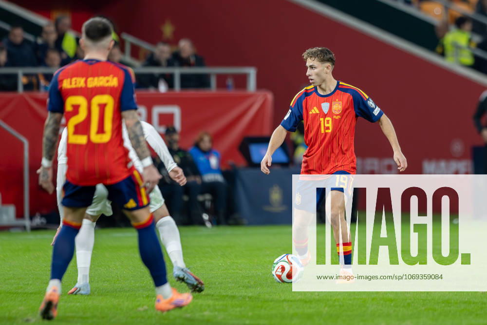 Spain v Turkiye - FIFA World Cup, WM, Weltmeisterschaft, Fussball 2026 Qualifier SEVILLE, SPAIN - NOVEMBER 18: Fermin Lopez Marin of Spain and FC Barcelona, Barca in action during to the FIFA World Cup 2026 qualifier match between Spain and Turkiye at Estadio de La Cartuja on November 18, 2025 in Seville, Spain. (Photos by Gabriel Colchero Photo Players Images Magara Press) Sevilla Estadio de la Cartuja Sevilla Spain