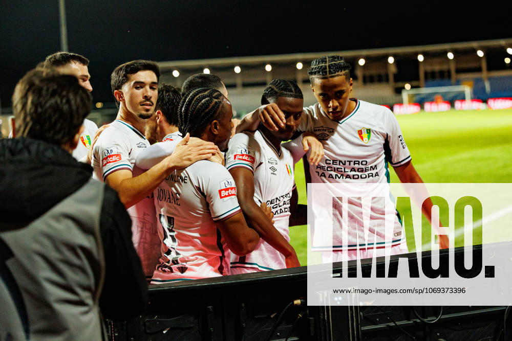 Players of Estrela seen celebrating after goal from Sidny Lopes Cabral during Liga Portugal game between teams of Casa Pia and CF Estrela Amadora at Estadio Municipal Rio Maior (Maciej Rogowski Ball Raw Images) Rio Maior Estadio Municipal Rio Maior Portugal