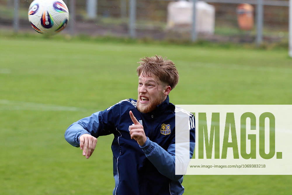 Fussball 3.Liga, 1. FC Saarbrücken - Training v.l. Joel Bichsel (1.FC Saarbruecken) Saarbrücken