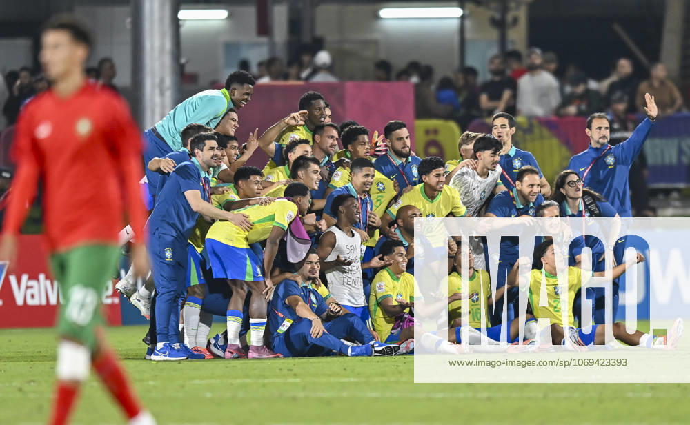 Morocco v Brazil : Quarter-final- FIFA U-17 World Cup Qatar 2025 Players of Brazil celebrate after winning the FIFA U-17 World Cup Qatar 2025 Quarter-final match between Morocco and Brazil in Doha, Qatar, on November 21, 2025. DOHA Qatar