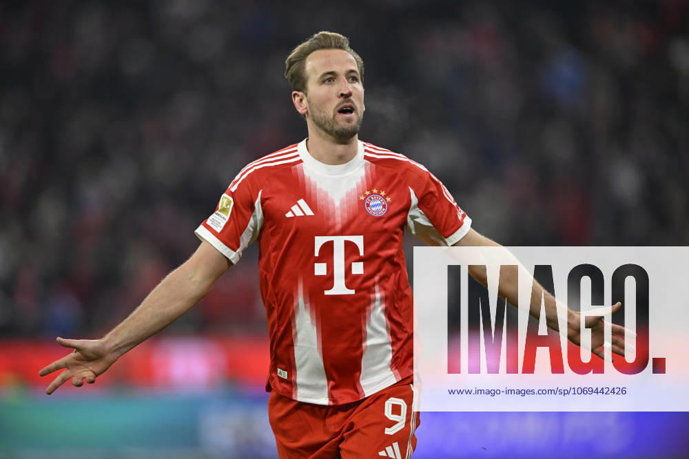 TOR zum 4:2 Harry Kane FC Bayern Muenchen FCB (09) Torjubel FC Bayern Muenchen SC Freiburg SCF 22.11.2025 DFL REGULATIONS PROHIBIT ANY USE OF PHOTOGRAPHS AS IMAGE SEQUENCES AND OR QUASI-VIDEO FC Bayern Muenchen SC Freiburg SCF