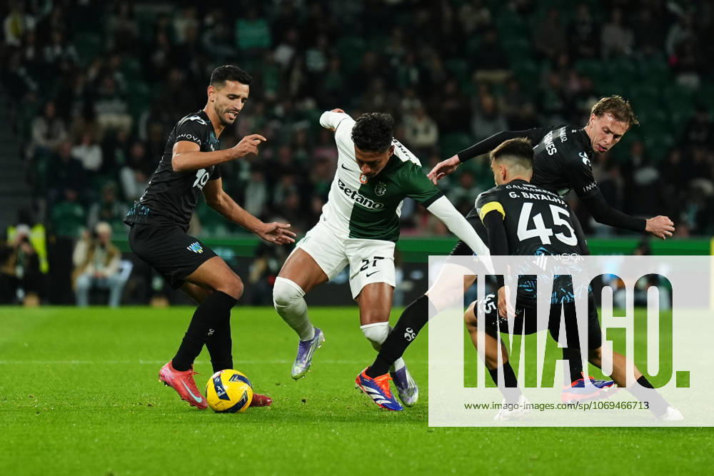 Taca de Portugal - Sporting CP v AC Marinhense (Foto: Joao Alvarinhas Avant Sports) Alisson Santos do Sporting CP em acao durante a partida entre o Sporting CP e o AC Marinhense, a contar para a Taca de Portugal no Estadio Jose Alvalade - Novembro 22, 2025 - Lisboa, Portugal. (Foto: Joao Alvarinhas Avant Sports) Lisboa Estadio Jose Alvalade Portugal