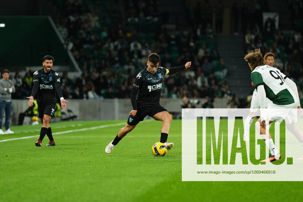 Taca de Portugal - Sporting CP v AC Marinhense (Foto: Joao Alvarinhas Avant Sports) Rafael Gomes do AC Marinhense durante a partida entre o Sporting CP e o AC Marinhense, a contar para a Taca de Portugal no Estadio Jose Alvalade - Novembro 22, 2025 - Lisboa, Portugal. (Foto: Joao Alvarinhas Avant Sports) Lisboa Estadio Jose Alvalade Portugal