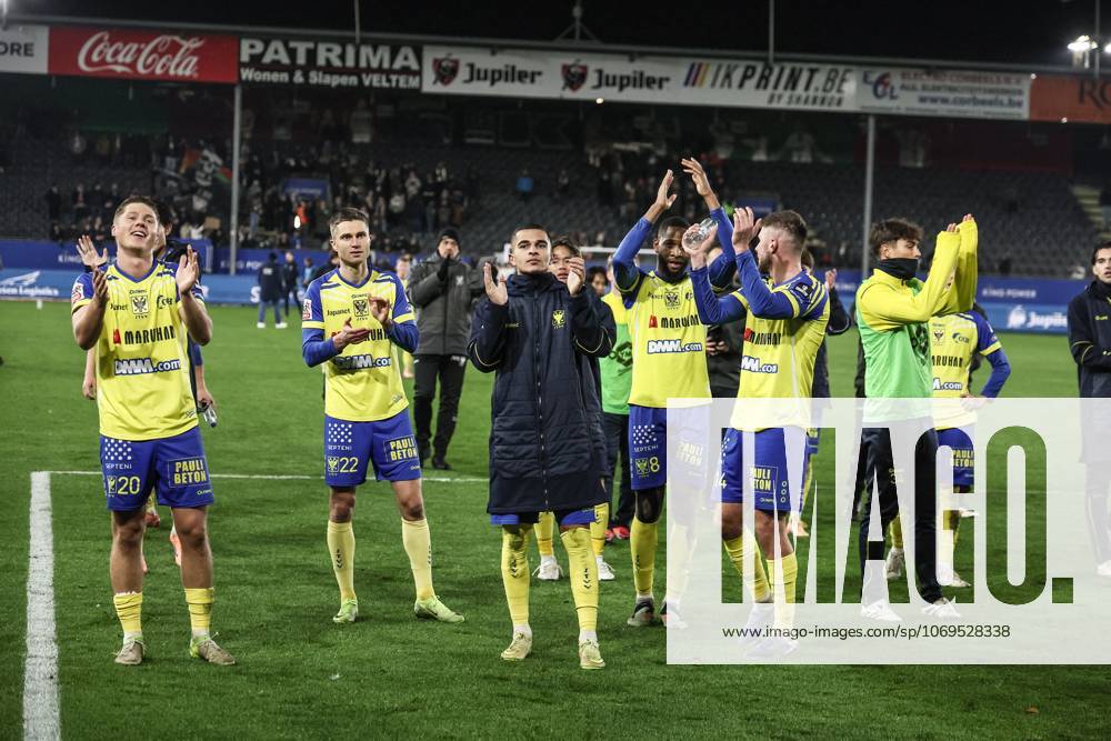 STVV s players celebrate after winning a soccer match between Oud-Heverlee Leuven and STVV, Sunday 23 November 2025 in Leuven, on day 15 of the 2025-2026 Jupiler Pro League first division of the Belgian championship. BRUNOxFAHY x143714751x