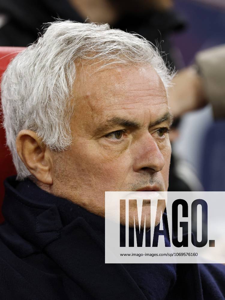 AMSTERDAM - SL Benfica coach Jose Mourinho during the Champions League match between AFC Ajax and SL Benfica at the Johan Cruijff ArenA on November 25, 2025, in Amsterdam, Netherlands. ANP HOLLANDSE HOOGTE MAURICE VAN STEEN UEFA Champions League Matchday 5 2025-2026 ANPxSportx xMauricexvanxSteenxIVx 543050674 originalFilename: 543050674