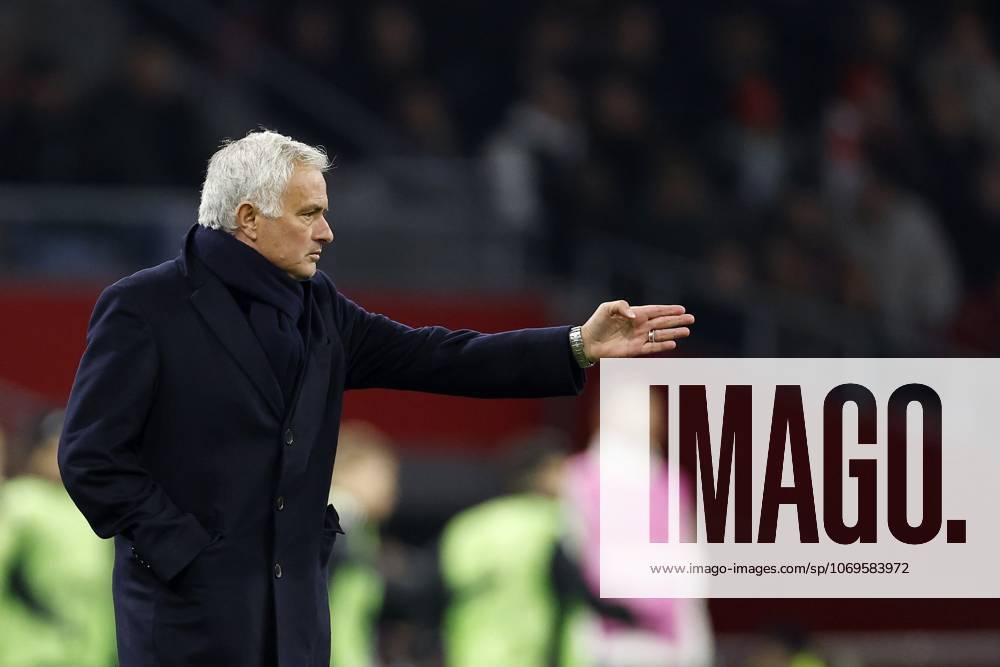 AMSTERDAM - SL Benfica coach Jose Mourinho during the Champions League match between AFC Ajax and SL Benfica at the Johan Cruijff ArenA on November 25, 2025, in Amsterdam, Netherlands. ANP HOLLANDSE HOOGTE MAURICE VAN STEEN UEFA Champions League Matchday 5 2025-2026 ANPxSportx xMauricexvanxSteenxIVx 543065907 originalFilename: 543065907
