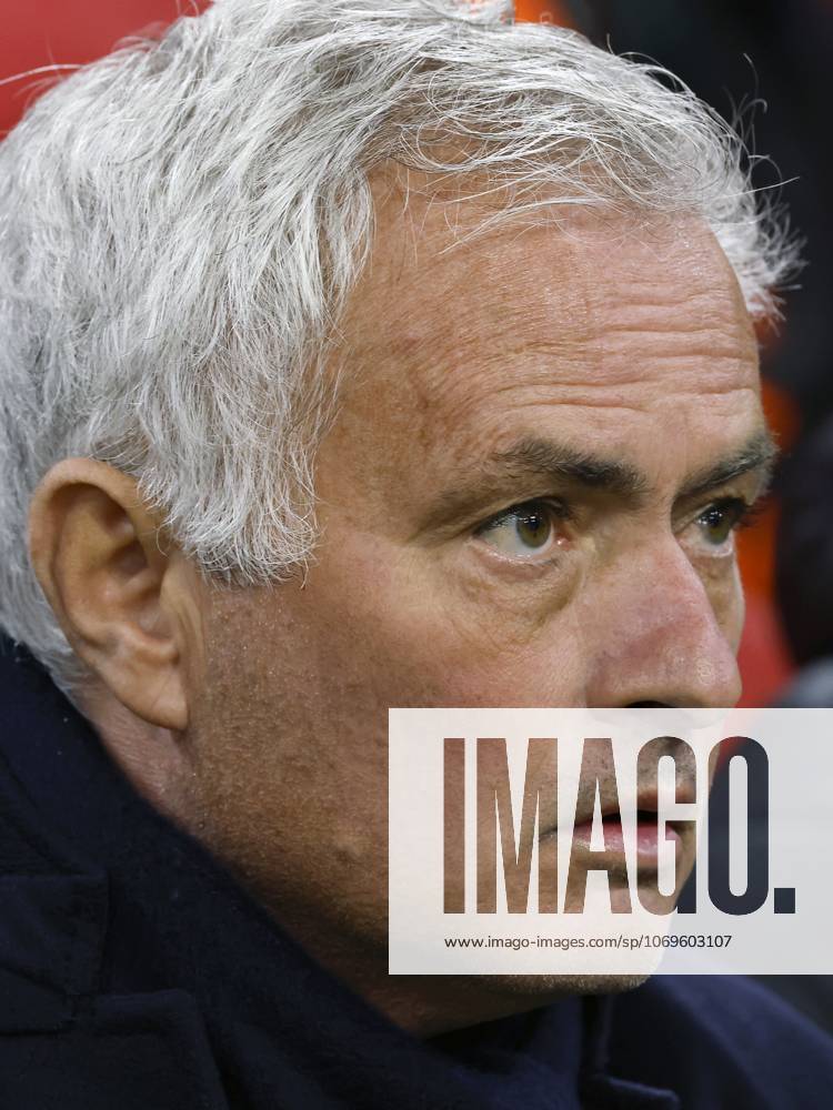 AMSTERDAM - SL Benfica coach Jose Mourinho during the Champions League match between AFC Ajax and SL Benfica at the Johan Cruijff ArenA on November 25, 2025, in Amsterdam, Netherlands. ANP HOLLANDSE HOOGTE MAURICE VAN STEEN UEFA Champions League Matchday 5 2025-2026 ANPxSportx xMauricexvanxSteenxIVx 543123896 originalFilename: 543123896