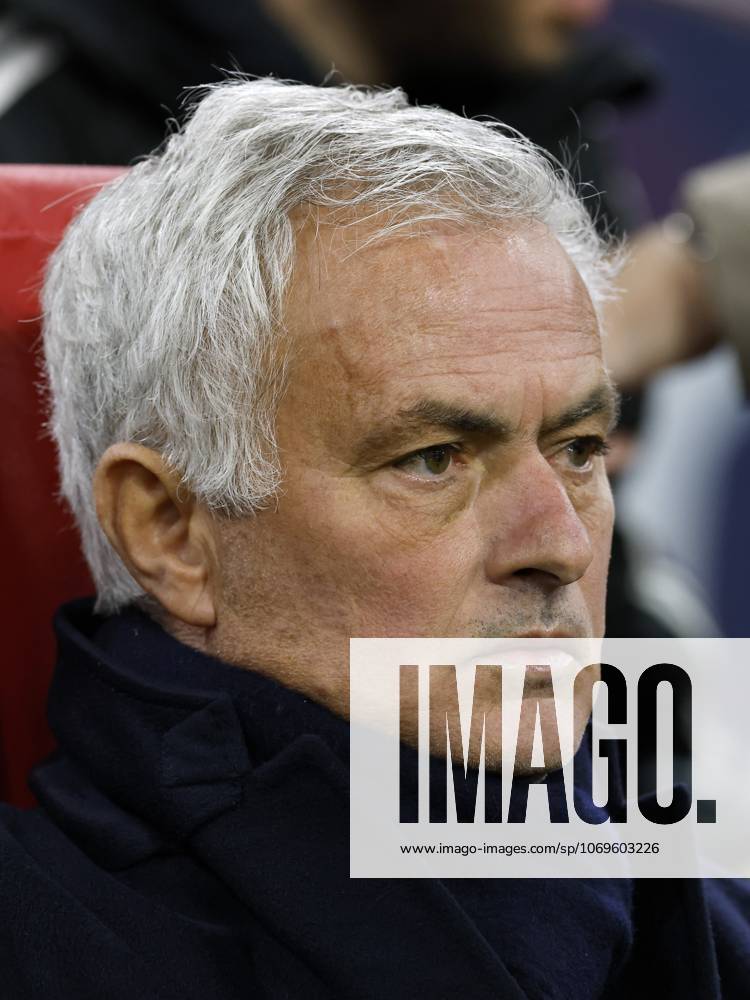 AMSTERDAM - SL Benfica coach Jose Mourinho during the Champions League match between AFC Ajax and SL Benfica at the Johan Cruijff ArenA on November 25, 2025, in Amsterdam, Netherlands. ANP HOLLANDSE HOOGTE MAURICE VAN STEEN UEFA Champions League Matchday 5 2025-2026 ANPxSportx xMauricexvanxSteenxIVx 543124080 originalFilename: 543124080