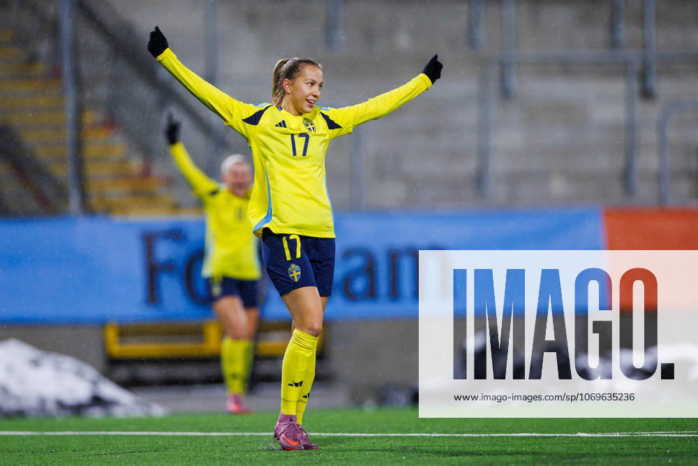 Sara Eriksson celebrates after 1-0 during the under-23 International Friendly, Länderspiel, Nationalmannschaft football match between Sweden and Italy on November 27, 2025 in Västeras. Photo: Kenta Jönsson BILDBYRAN COP 210 KJ0289 fotboll football soccer fotball u23 under 23 sverige sweden italien italy dam bbeng jubel