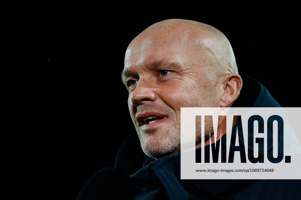 NIJMEGEN - NEC Nijmegen coach Dick Schreuder during the Dutch Eredivisie match between NEC Nijmegen and Sparta Rotterdam at De Goffert on November 29, 2025, in Nijmegen, Netherlands. ANP VINCENT JANNINK Eredivisie 2025-2026 ANPxSportx IVx 543399497 originalFilename: 543399497