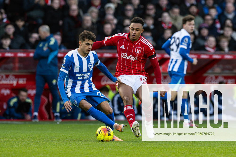 30th November 2025; The City Ground, Nottingham, England; Premier League Football, Nottingham Forest versus Brighton and Hove Albion; Yasin Ayari of Brighton holds off Dan Ndoye of Nottingham Forest GodfreyxPitt