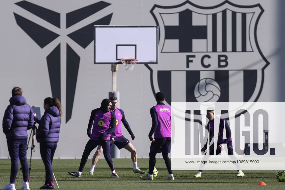 Raphinha and Robert Lewandowski during the training day of FC Barcelona, Barca ahead the Spanish League, La Liga EA Sports, football match against Atletico de Madrid at Ciudad Esportiva Joan Gamper on December 01, 2025 in Sant Joan Despi, Barcelona, Spain. Sant Joan Despi SPAIN - ZUMAa181 20251201_zaa_a181_029