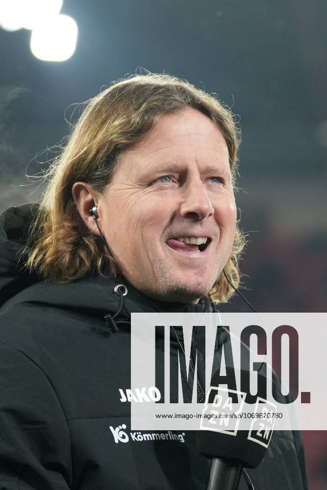 Bo Henriksen (1. FSV Mainz 05, Cheftrainer) , Deutschland, Fussball, 1. Bundesliga, 12.Spieltag, 2025 2026, SC Freiburg vs. 1. FSV Mainz 05, 30.11.2025, Europa-Park Stadion, Freiburg, Deutschland DFL REGULATIONS PROHIBIT ANY USE OF PHOTOGRAPHS AS IMAGE SEQUENCES AND OR QUASI-VIDEO. Freiburg Europa-Park Stadion Baden-Württemberg Deutschland