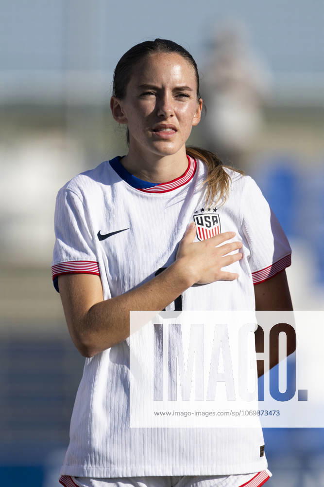 USA U20 vs CHINA U20 Women s. EMMA JOHNSON, player for the U20 national team, Nationalteam during the game,Women s friendly match between USA U20 vs CHINA U20, Pinatar Arena Football Center, San Pedro del Pinatar, Region of Murcia, December 2, 2025. San Pedro del Pinatar Pinatar Arena Football Center Region de Murcia Spain
