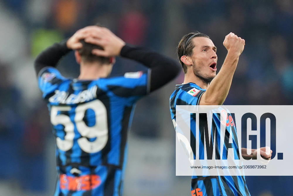 Atalantas Marten de Roon celebrates after scoring 2-0 during the Frecciarossa Italian Cup 2025 2026 soccer match between Atalanta and Genoa at New Balance Arena in Bergamo , North Italy , Wednesday , December 03 , 2025. - Soccer