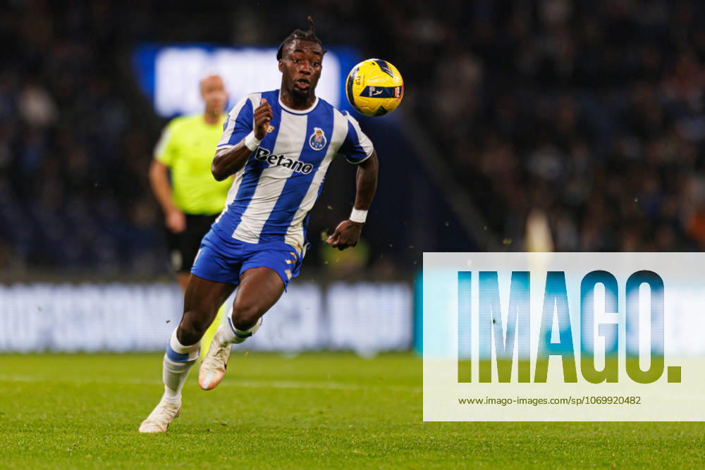 Yann Karamoh seen during Taca Da Liga 25 26 quarterfinal between teams of FC Porto and Vitoria SC (Bernardo Benjamim Ball Raw Images) Porto Estadio do Dragao Portugal