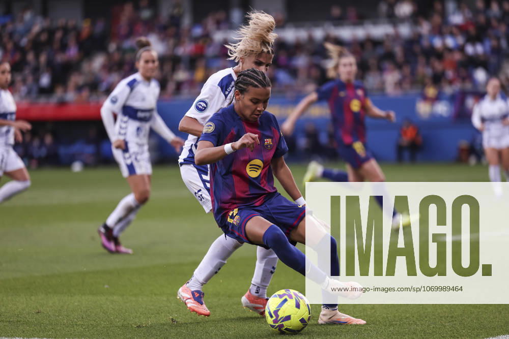 Victoria Lopez Serrano Felix of FC Barcelona, Barca in action during the Spanish Women league, Liga F, football match played between FC Barcelona and Costa Adeje Tenerife at Johan Cruyff Stadium on December 06, 2025 in Sant Joan Despi, Barcelona. Sant Joan Despi Spain - ZUMAa181 20251206_zaa_a181_208
