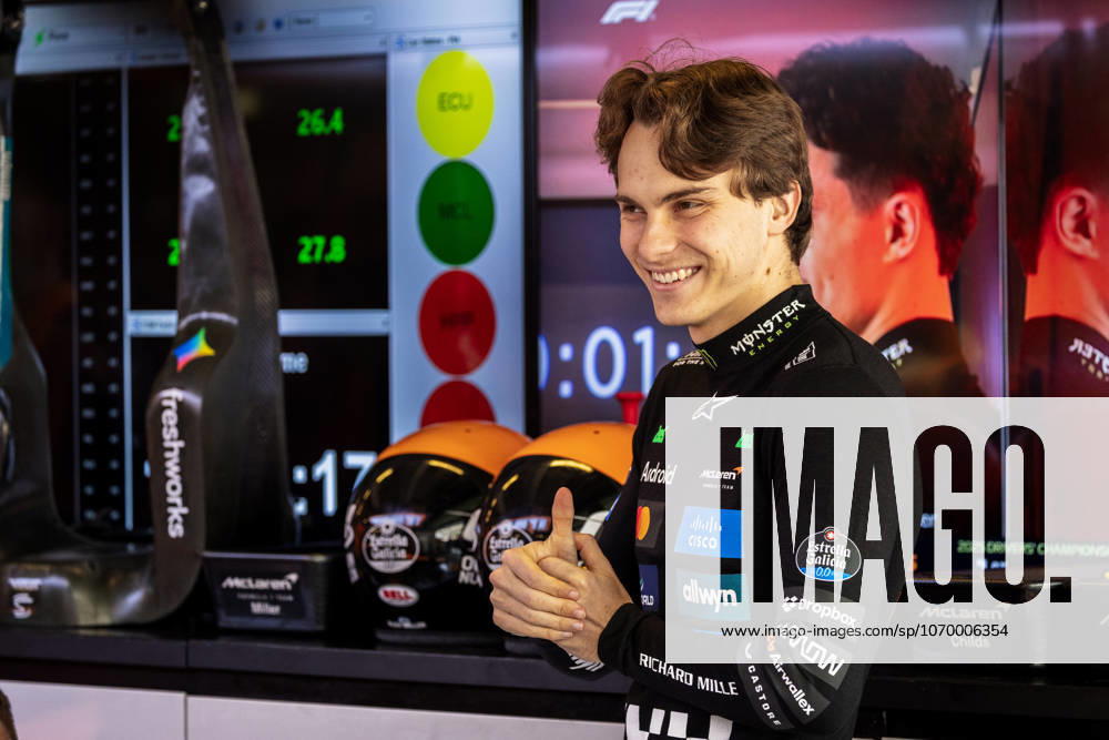 2025 Formula One Abu Dhabi Grand Prix Yas Marina Circuit, Abu Dhabi, United Arab Emirates. 6.December.2025; Oscar Piastri of Australia and McLaren F1 Team during Free Practice 3 Formula One Abu Dhabi Grand Prix (Photo by Jay Hirano) Abu Dhabi Yas Marina Circuit United Arab Emirates