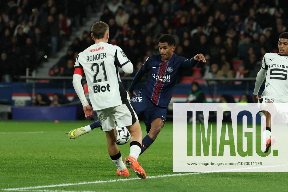 FBL-FRA-LIGUE1-Paris Saint Germain - Stade Rennes Senny Mayulu (Paris Saint-Germain) scored the second goal during the French L1 football match between Paris Saint-Germain (PSG) an Stade Rennes at Parc des Princes Paris ,France, on December 06, 2025.