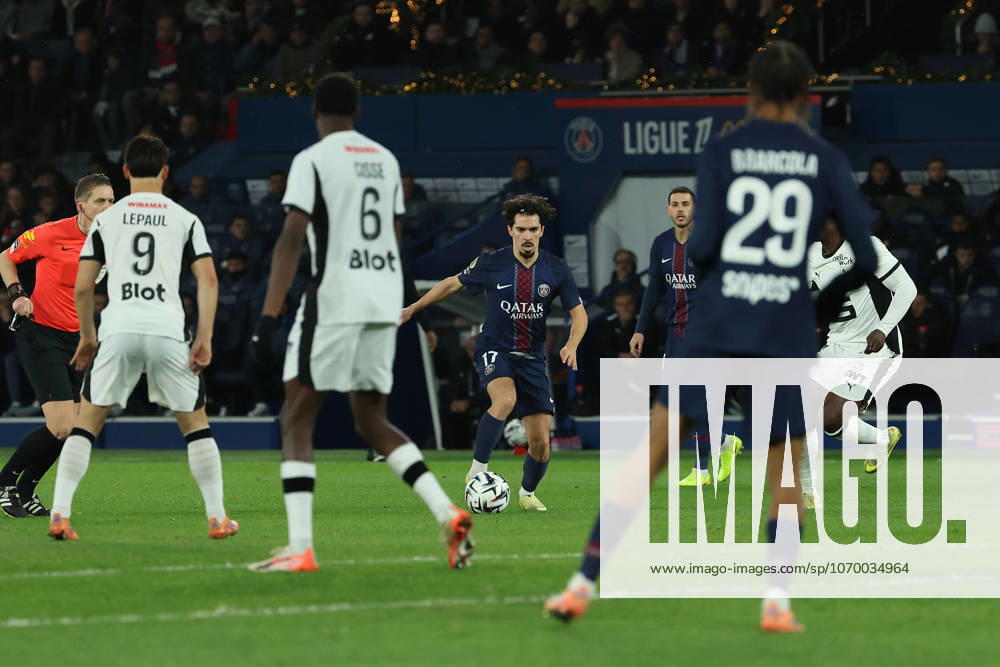 FBL-FRA-LIGUE1-Paris Saint Germain - Stade Rennes Vitinha (Paris Saint-Germain) during the French L1 football match between Paris Saint-Germain (PSG) an Stade Rennes at Parc des Princes Paris ,France, on December 06, 2025.